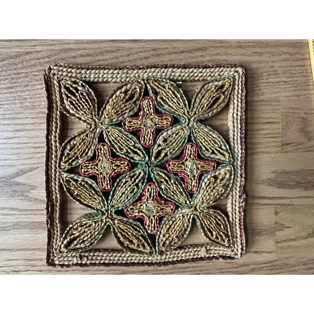 Vtg 70s Woven Straw Raffia Trivet Set 2‎ Boho Wall Art Floral Scroll Hot Pad